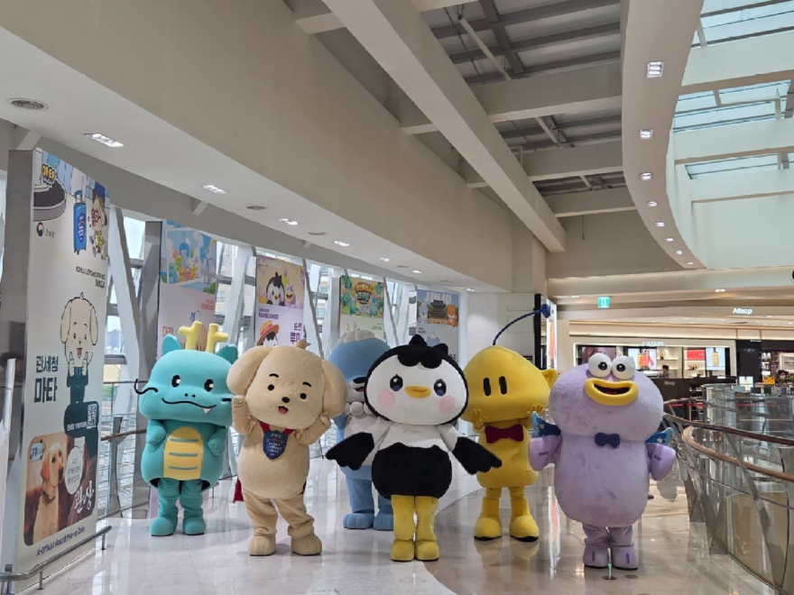 2 순천시가 서울 롯데면세점 월드타워점에서 대표 캐릭터 ‘루미뚱이’를 앞세워 외국인 관광객을 대상으로 순천 여행 홍보에 나선다 (2).jpg